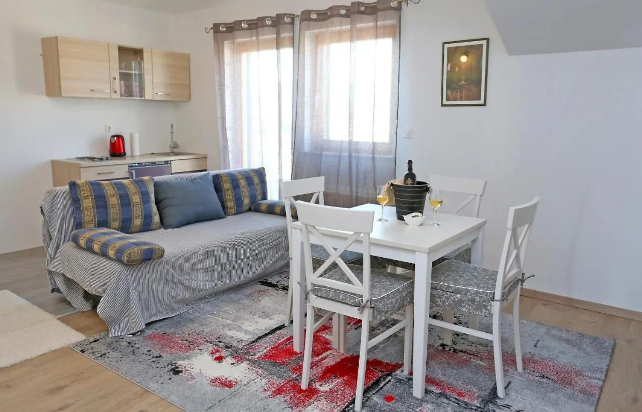Villa Znjan Split 0*,